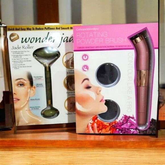 Catherine Malandrino Wonder Jade AND Rotating powder brush NWT GREAT GIFT - Picture 1 of 5